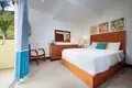 Кондо 2 спальни 92 м² Coxen Hole, Гондурас
