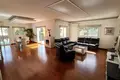 Haus 5 Schlafzimmer 421 m² Dos Hermanas, Spanien