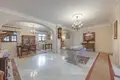 4 bedroom house 260 m² Casares, Spain