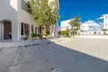 Mieszkanie 2 pokoi 92 m² Pafos, Cypr