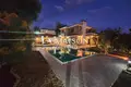 Dom 4 pokoi 338 m² Koinoteta Agiou Tychona, Cypr