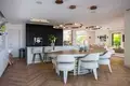 6 bedroom house 665 m² Artola, Spain