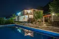 4-Schlafzimmer-Villa 350 m² Radenovici, Montenegro