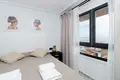 Mieszkanie 58 pokojów  Torrevieja, Hiszpania