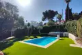 5 bedroom house 353 m² Dos Hermanas, Spain