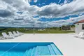 Дом 4 комнаты 190 м² Бузет, Хорватия
