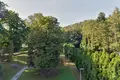 Apartamento 1 000 m² Lsteni, Chequia