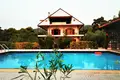 villa de 5 dormitorios 320 m² Loutraki Perachora Agioi Theodoroi Municipality, Grecia