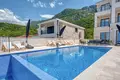 4-Schlafzimmer-Villa 345 m² Radenovici, Montenegro