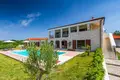 Willa 3 pokoi 250 m² Grad Porec, Chorwacja