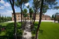 Villa 10 bedrooms 4 331 m² Siena, Italy