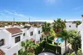 3 bedroom house 195 m² Dos Hermanas, Spain