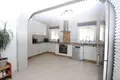 Haus 3 Schlafzimmer 150 m² Dos Hermanas, Spanien