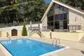 Dom wolnostojący 4 pokoi 250 m² Jermasoja, Cypr