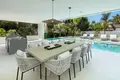 5 bedroom villa 667 m² San Pedro Alcantara, Spain