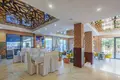 Estudio en el Hotel Pharos.