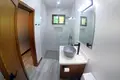 2 bedroom condo 123 m² West Bay, Honduras