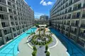 Wohnkomplex Residential complex with a swimming pool, a fitness center and a garden close to Jomtien Beach, Pattaya, Thailand