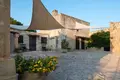 Edificio rentable 300 m² en Minervino di Lecce, Italia