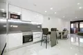 Mieszkanie 4 pokoi 153 m² Torrevieja, Hiszpania