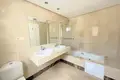 2 bedroom apartment 118 m² Manilva, Spain