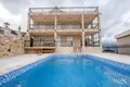 Villa de tres dormitorios 204 m² Herceg Novi, Montenegro