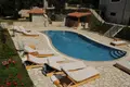 Villa 17 habitaciones 1 000 m² Stanisici, Montenegro