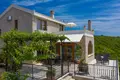 Villa mit 2 Schlafzimmern 300 m² Tivat, Montenegro