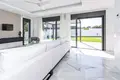 Haus 5 Schlafzimmer 420 m² Dos Hermanas, Spanien