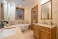 Квартира 2 спальни 237 м² Тиват, Черногория