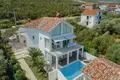 Haus 8 Schlafzimmer  Lustica, Montenegro