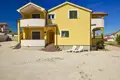 Villa de 7 dormitorios 340 m² Grad Vodice, Croacia