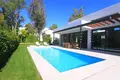Haus 4 Schlafzimmer 260 m² Estepona, Spanien