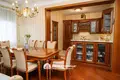 Haus 8 zimmer 535 m² Tarasava, Belarus