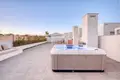 4 bedroom apartment 323 m² San Pedro Alcantara, Spain