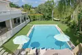 Villa de tres dormitorios 140 m² en Francia, Francia