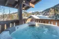 7 room apartment 228 m² in Saint Georges sur Allier, France
