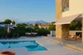 4-Schlafzimmer-Villa 615 m² Alicante, Spanien