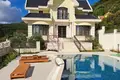 4 bedroom Villa 450 m² Stanisici, Montenegro