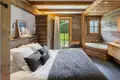 Chalet 7 rooms 225 m² in Saint Georges sur Allier, France
