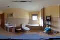 Villa de tres dormitorios 300 m² Loule, Portugal