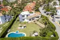 Haus 4 Schlafzimmer 300 m² Dos Hermanas, Spanien