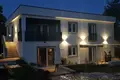 Вилла 4 спальни 280 м² Okreti, Хорватия