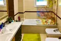 4 bedroom house 224 m² Canyelles, Spain