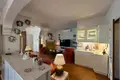 4 bedroom house 282 m² Dos Hermanas, Spain