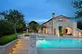 Villa de 4 dormitorios 309 m² Grad Porec, Croacia