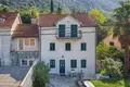 4 bedroom Villa 181 m² Dobrota, Montenegro