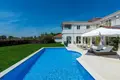 Villa 4 chambres 361 m² Grad Porec, Croatie
