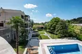 Casa 8 habitaciones 3 459 m² Podgorica, Montenegro