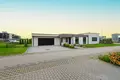 Haus 5 zimmer 212 m² Pinki, Lettland